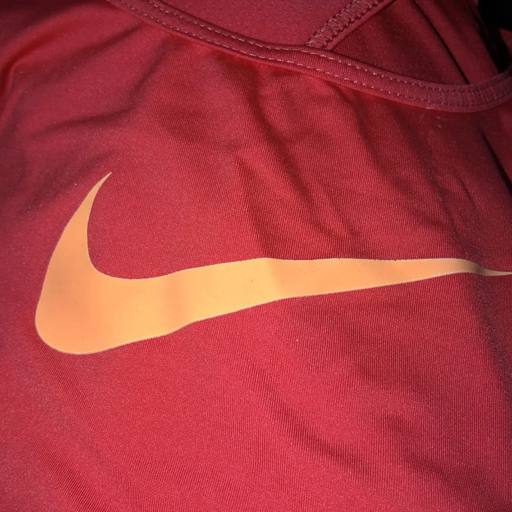 Coral Nike Dry-Fit racer back top size small workout gym activewear running